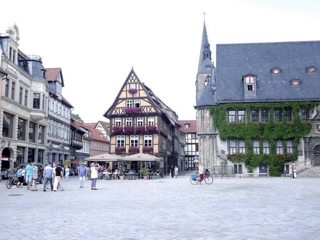 Apartment Am Rathaus Quedlinburg Exterior photo